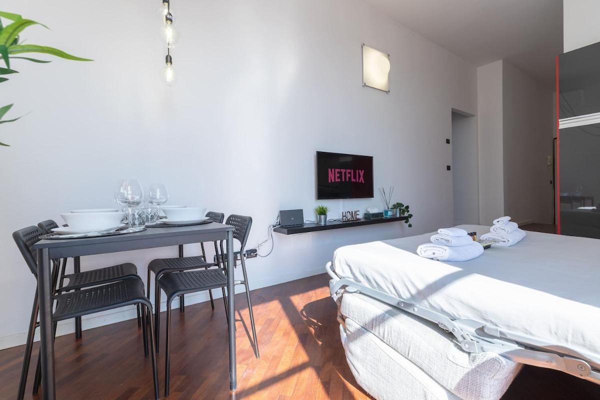 Ale Apartment Castello Imperatore -Parking Disponibile- Прато Экстерьер фото